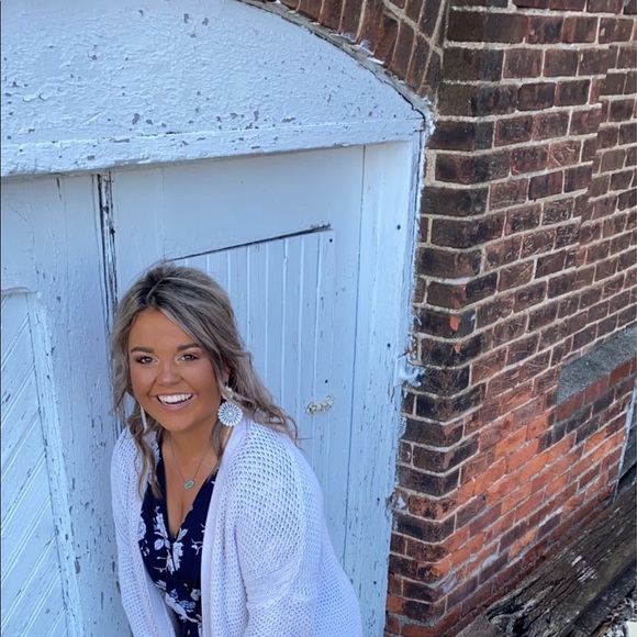 Meet your Posher, Paige - Picture 1 of 1